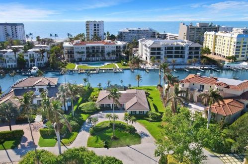 1823 Hurricane Harbor Ln, Naples, FL 34102-5100