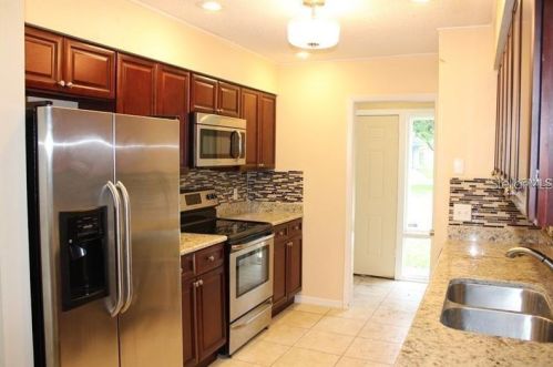 3907 Foxcroft Ct, Lakeland, FL 33813-1321