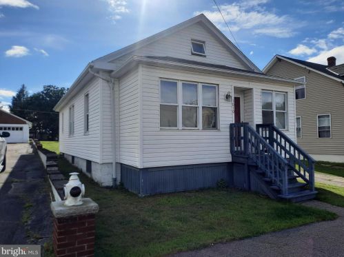 1010 Chestnut St, Hazle Township, PA 18201-6810
