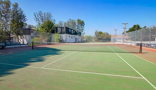 1915 Mount Vernon Ct, Mountain View CA  94040-2065 exterior