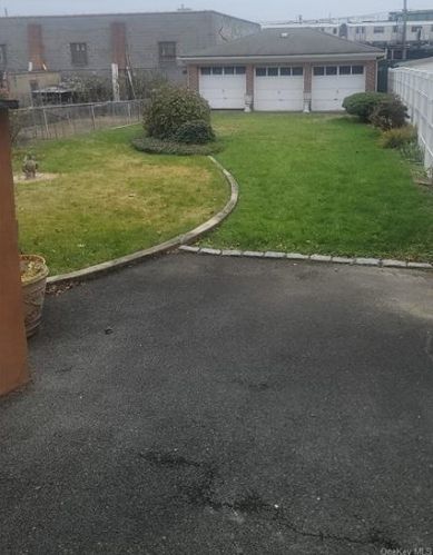 4518 Richardson Ave, Bronx, NY 10470-1547