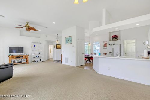 105 Keystone Dr, Sebastian FL  32958-6935 exterior