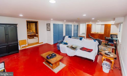 223 Meadow Dr, Yardley PA  19067-1311 exterior