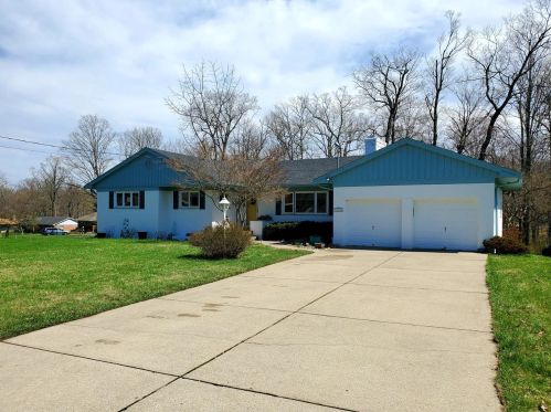 1806 Forest View Ln, Cincinnati, OH 45233-4963