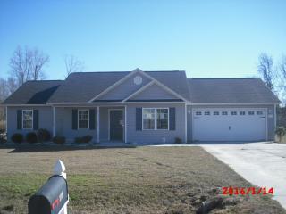 310 Reid Ct, Jacksonville, NC 28540-6216