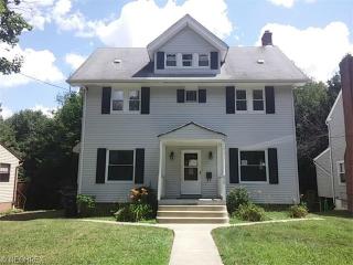 515 Barwell St, Akron, OH 44303-1923