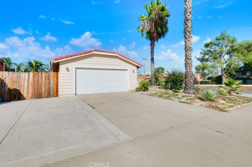 252 Lauren Ct, Lake Elsinore, CA 92530-5137