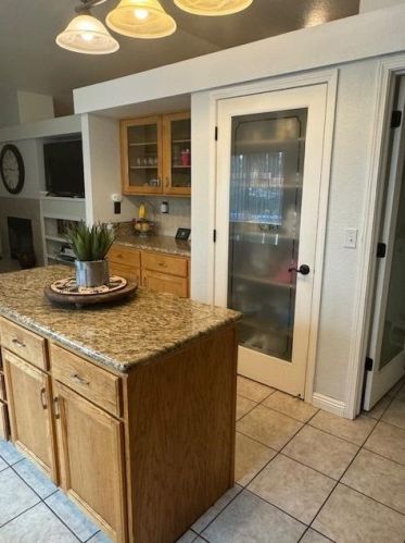 8666 Irish Moss Ct, Elk Grove CA  95624-4020 exterior