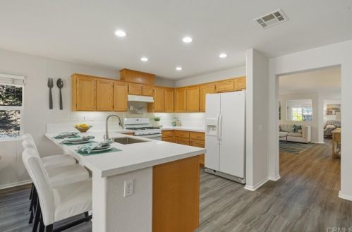 5128 Eliot St, Oceanside CA  92057-2649 exterior