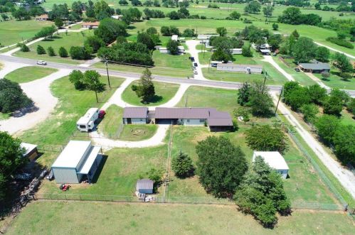 1550 Reno Rd, Azle TX  76020-6335 exterior