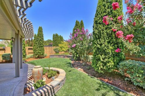 9860 Westminster Way, Elk Grove CA  95757-5124 exterior