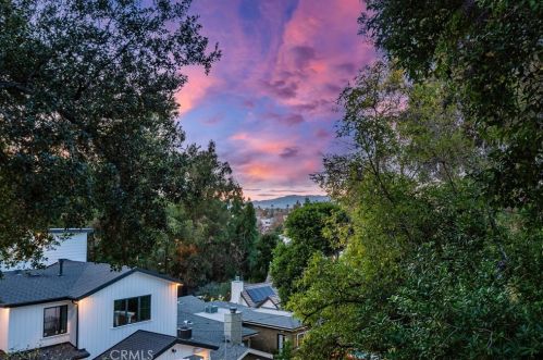 3870 Carpenter Ave, North Hollywood CA  91604-3729 exterior