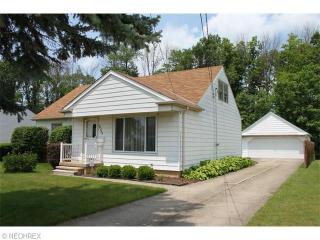 11080 Fairlawn Dr, Cleveland, OH 44130-1216