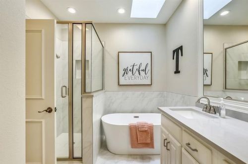 4700 Tour 18 Dr, Lewisville TX  75022-6450 exterior