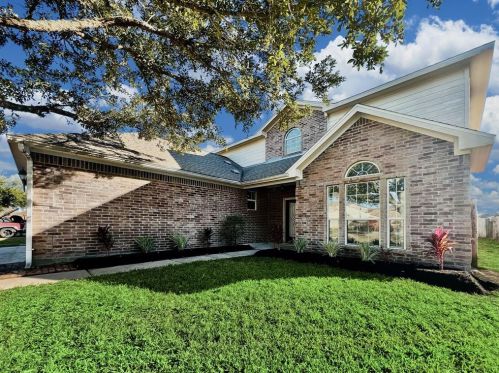 7905 Red Oak Ln, Texas City, TX 77591-2562