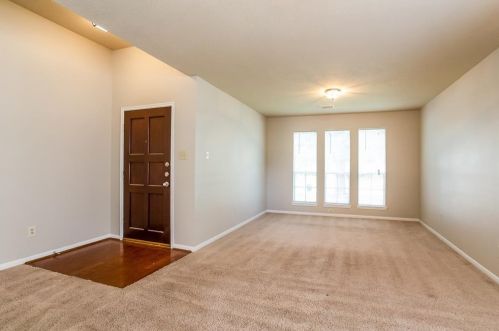 19010 Dee Woods Dr, Humble TX  77346-5041 exterior