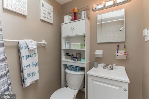 231 Spruce St, Manor PA 19036-1019 exterior