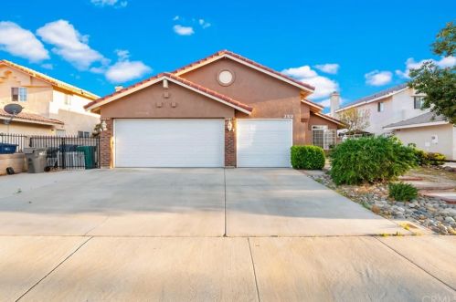 2512 Lingard St, Lancaster, CA 93536-6406