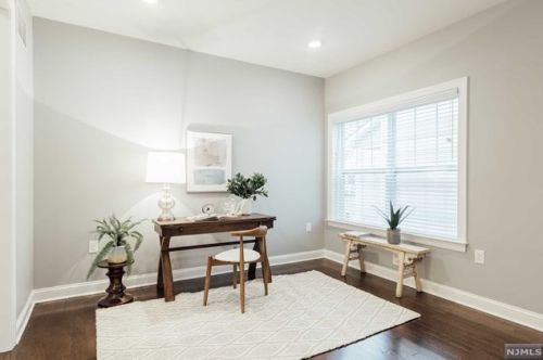 38 Walnut St, Little Falls NJ  07424-1402 exterior