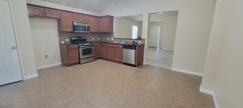 453 Nottingham Loop, Uhland, TX 78640-2502