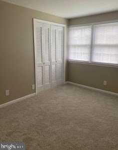 77 Lynnhaven Dr, Dover DE  19904-4303 exterior