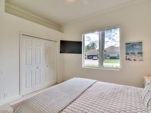 7661 Mulberry Ln, Naples FL  34114-9440 exterior