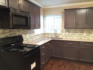 5229 Longmeadow St, Houston TX  77033-2745 exterior