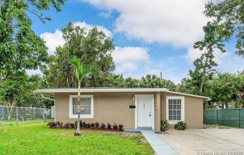 950 31st St, West Palm Beach, FL 33407-5004