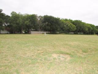 110 Porter Cir, Savoy, TX