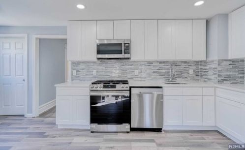 21 Ruth St, Irvington NJ  07111-2526 exterior