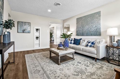 445 181st St, Long Beach, CA 90746-1816