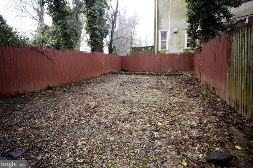 7046 Chew Ave, Philadelphia PA 19119-1846 exterior