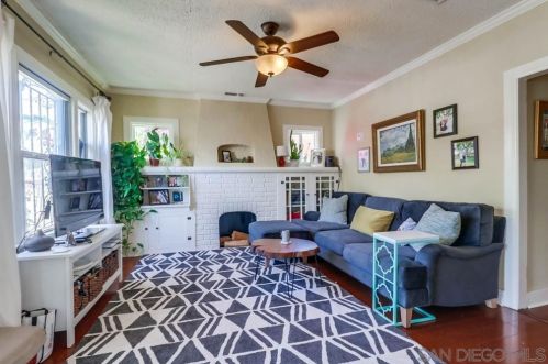 4611 Orange Ave, San Diego, CA 92115-4840