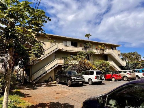68078 Au St, Waialua, HI 96791-9472