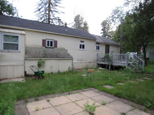 2 Summer St, Salem NH  03079-2552 exterior