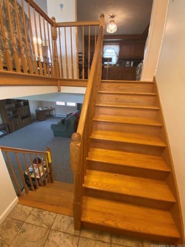 31 Nicole Rd, New Britain, CT 06053-1475
