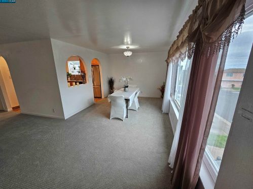 295 Alta Vista Way, Daly City CA  94014-1405 exterior