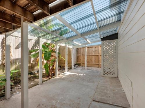 2202 67 St, Galveston TX 77551-1583 exterior