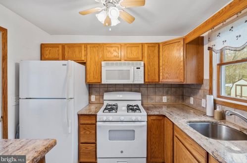 617 2nd Ave, West Deptford NJ  08096-6613 exterior
