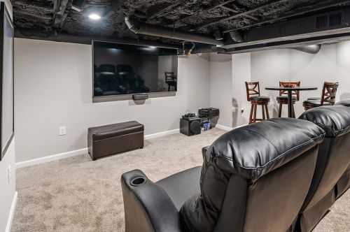 335 Chestnut St, Sewickley PA 15143-1809 exterior