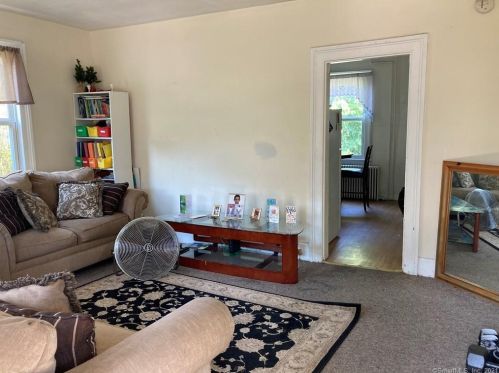 274 Cove Rd, Stamford, CT 06902-5225