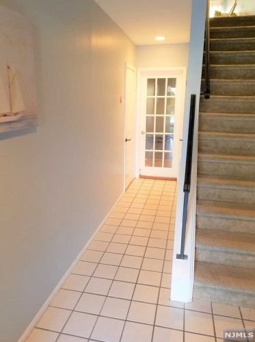 25 Foxboro Ln, West Milford NJ  07480-4917 exterior