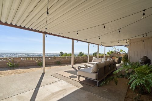 1999 Edgehill Ct, San Leandro CA  94577-6302 exterior