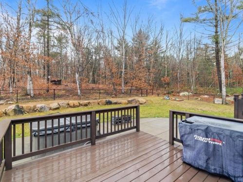 30 Excalibur Dr, Richmond RI  02892-1187 exterior