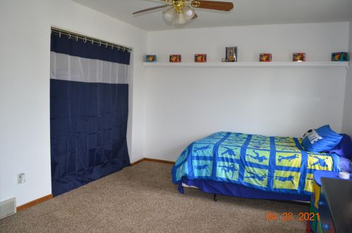 328 Foxmead Dr, Waterford WI  53185-4427 exterior