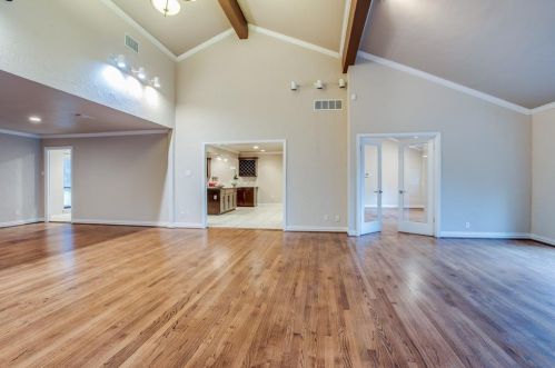 3960 Cedarbrush Dr, Dallas TX  75229-2703 exterior