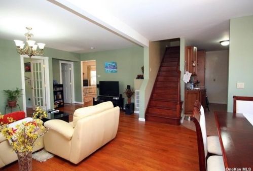 77 Waterside Ave, Northport NY  11768-3517 exterior