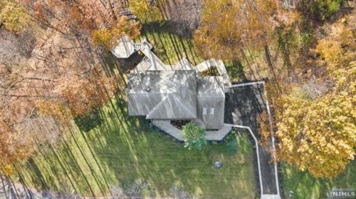 37 Tara Ln, Montville Township NJ  07045-9699 exterior