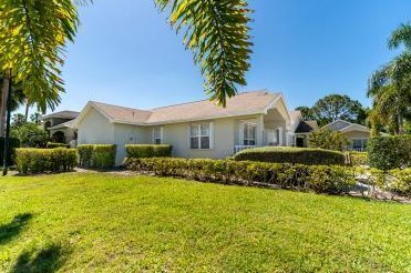 210 Zanzibar Pl, Fort Pierce, FL 34986-1754