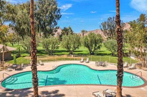 49131 Washington St, La Quinta CA  92253-2214 exterior